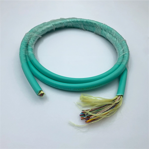What are the technical standards for fiber optic patch cords 